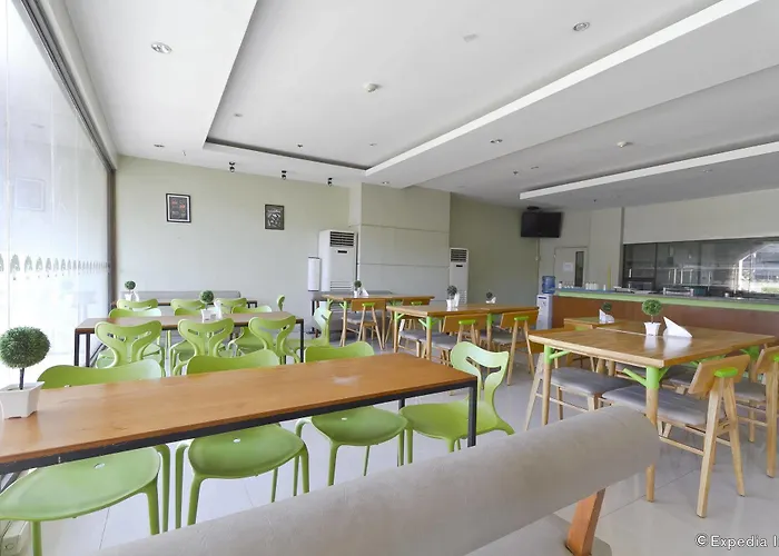 Mango Park Hotel 3*